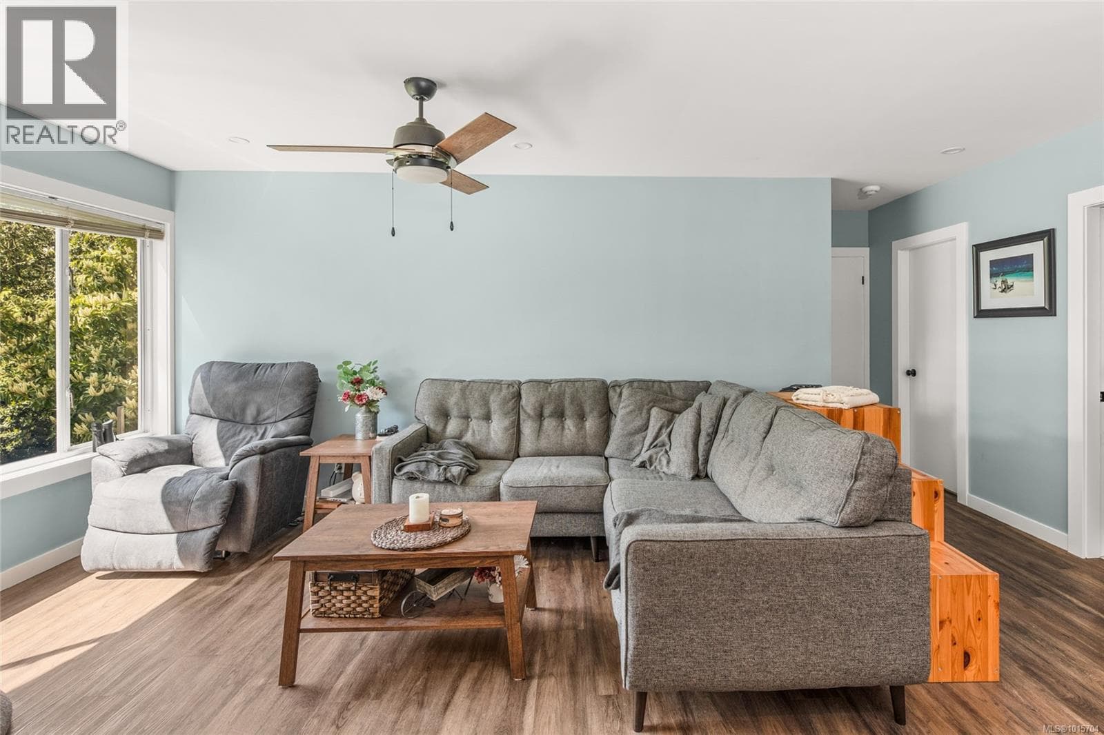605 SENANUS DRIVE, Victoria — photo 5