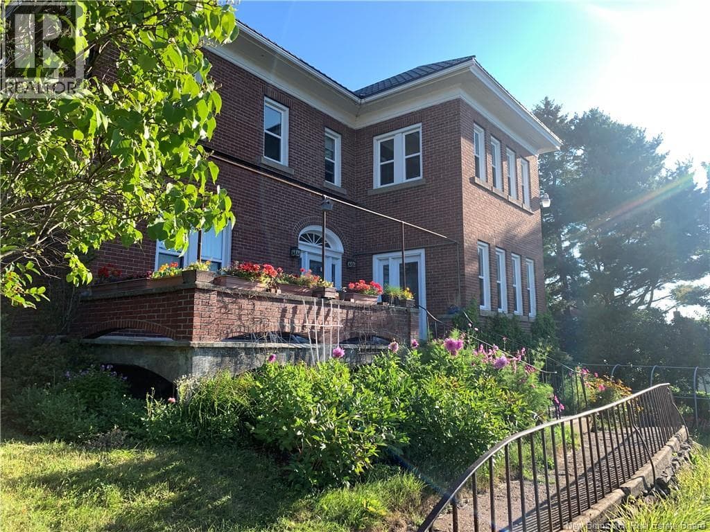 157 RENFREW STREET, New Brunswick — photo 3