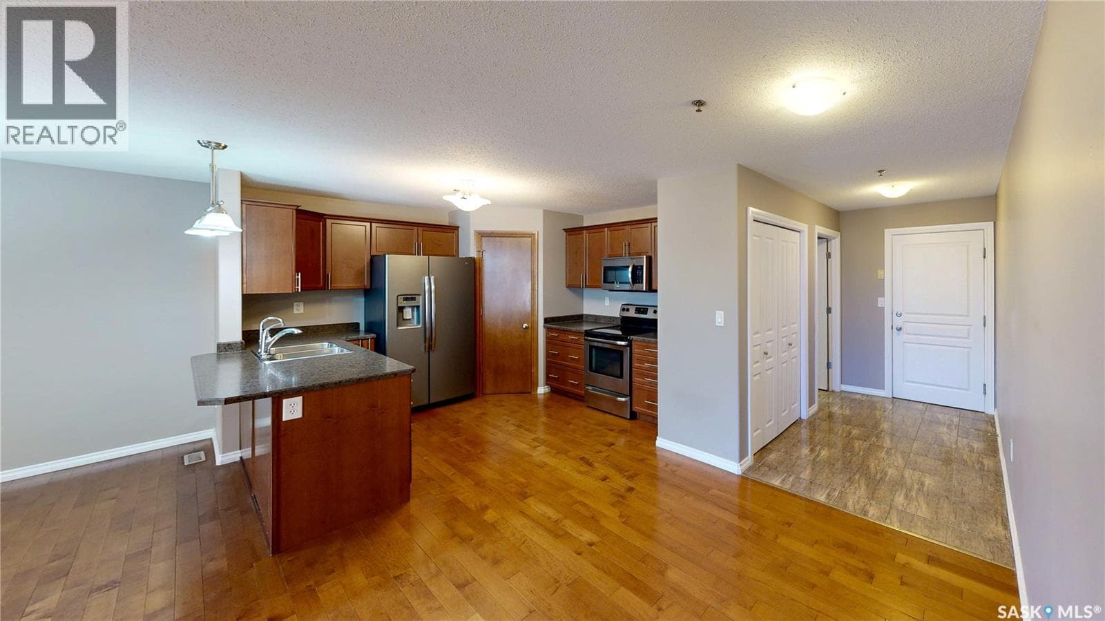 108 3730 EASTGATE DRIVE EAST — photo 4