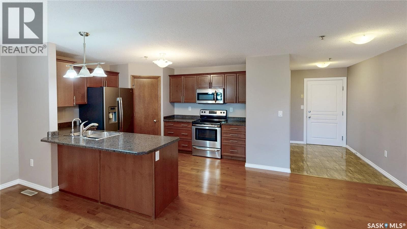108 3730 EASTGATE DRIVE EAST — photo 5