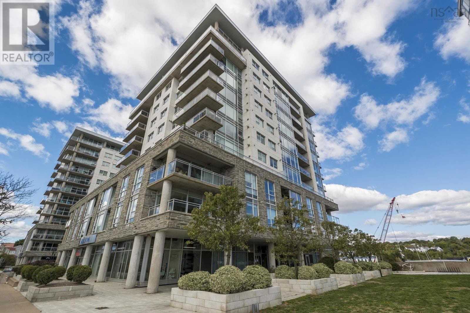 607 31 KINGS WHARF PLAZA — photo 3
