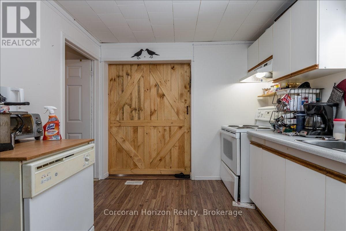 361 FITTON STREET, OnePoint — photo 4