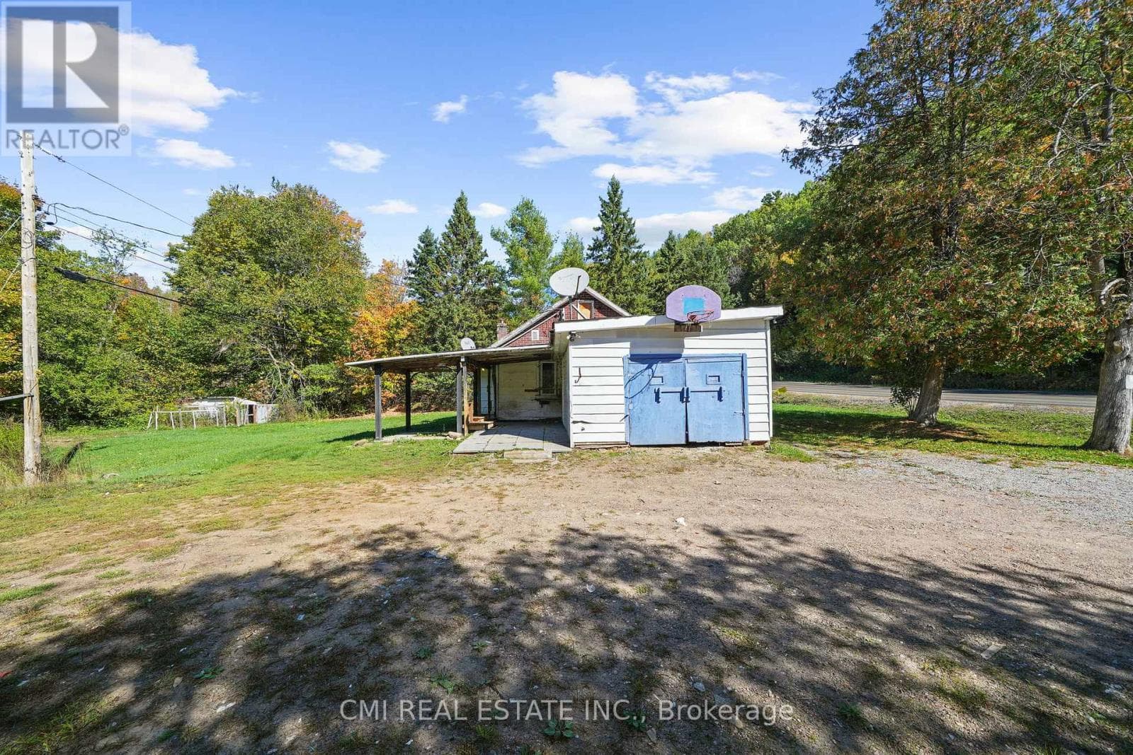 1093 SOUTH LAKE ROAD, Toronto — photo 2