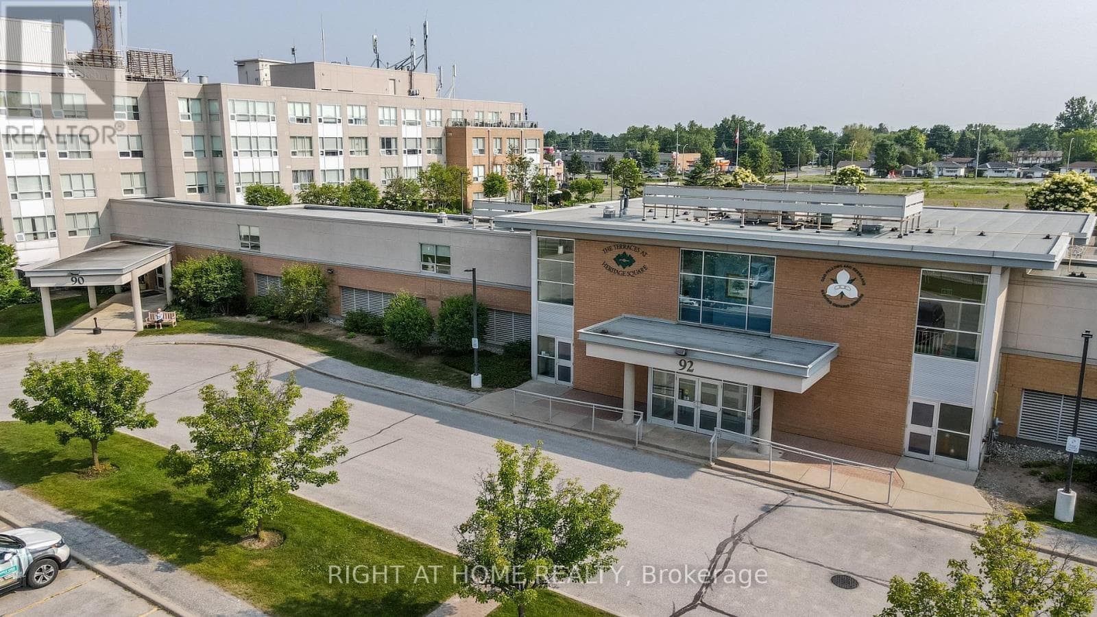 101 - 90 DEAN AVENUE, Toronto — photo 5