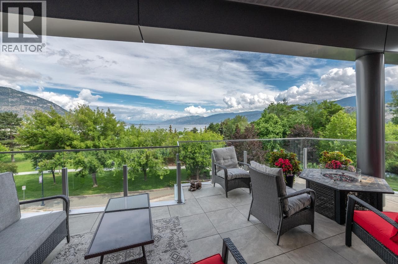 88 LAKESHORE DRIVE EAST in 