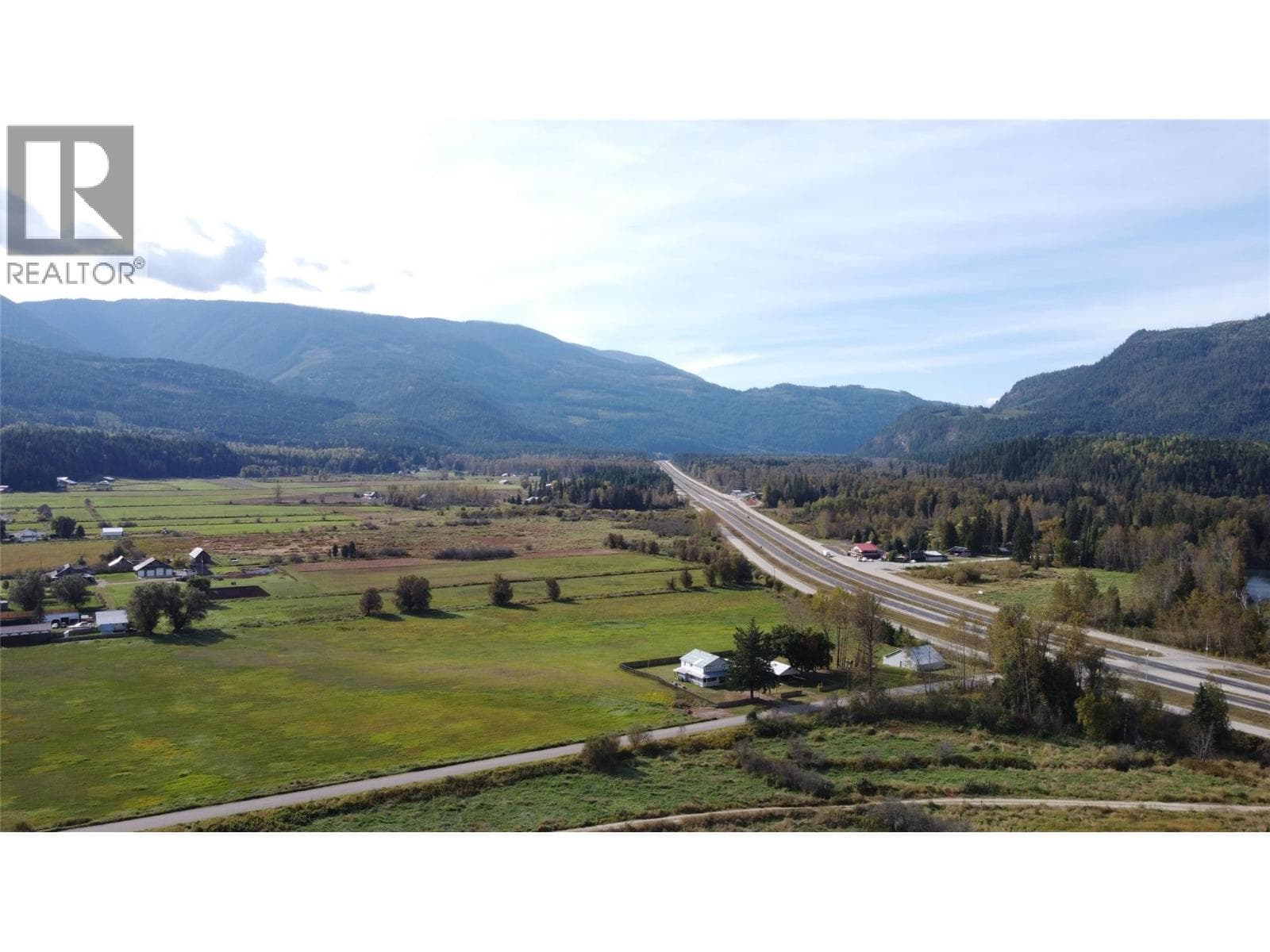 00 OXBOW FRONTAGE ROAD, Interior REALTORS® — photo 3