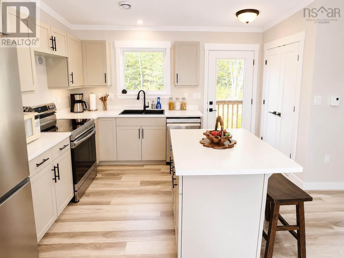 10 BRYSON LANE, NSAR — photo 4