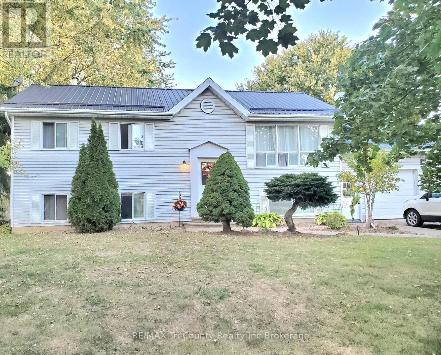 5 ROSEMARIE BOULEVARD in 
