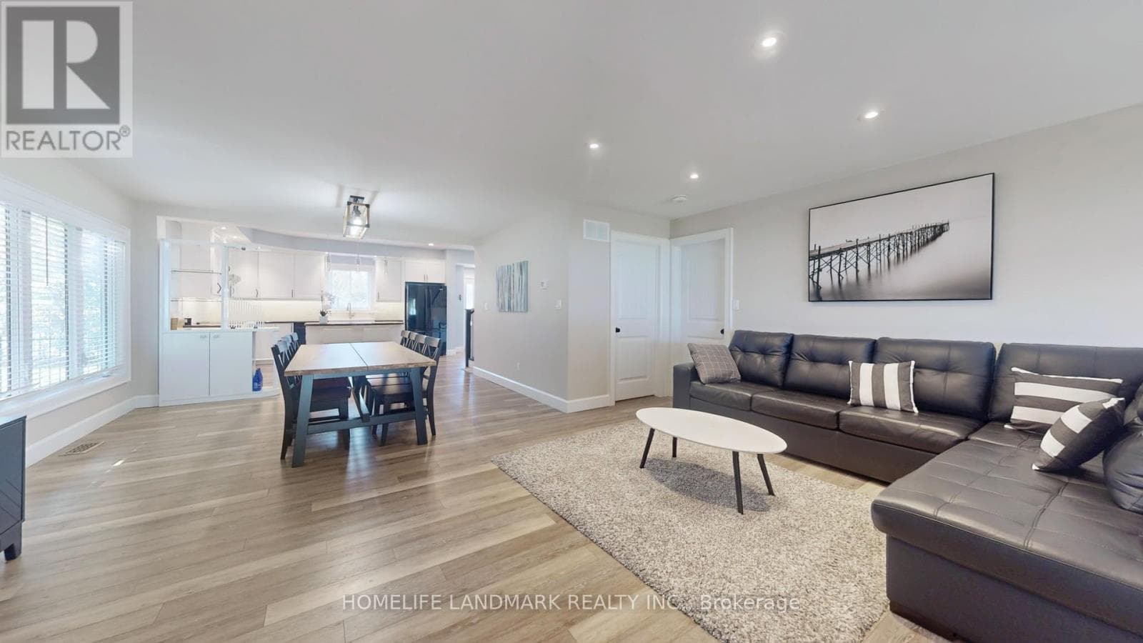 208 LAKESHORE DRIVE, Toronto — photo 5