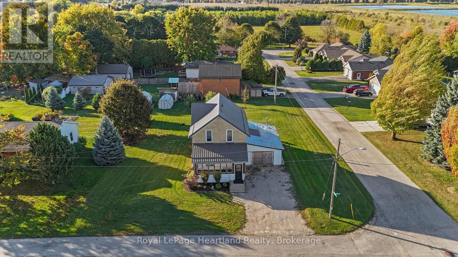 15 QUEEN STREET EAST in 