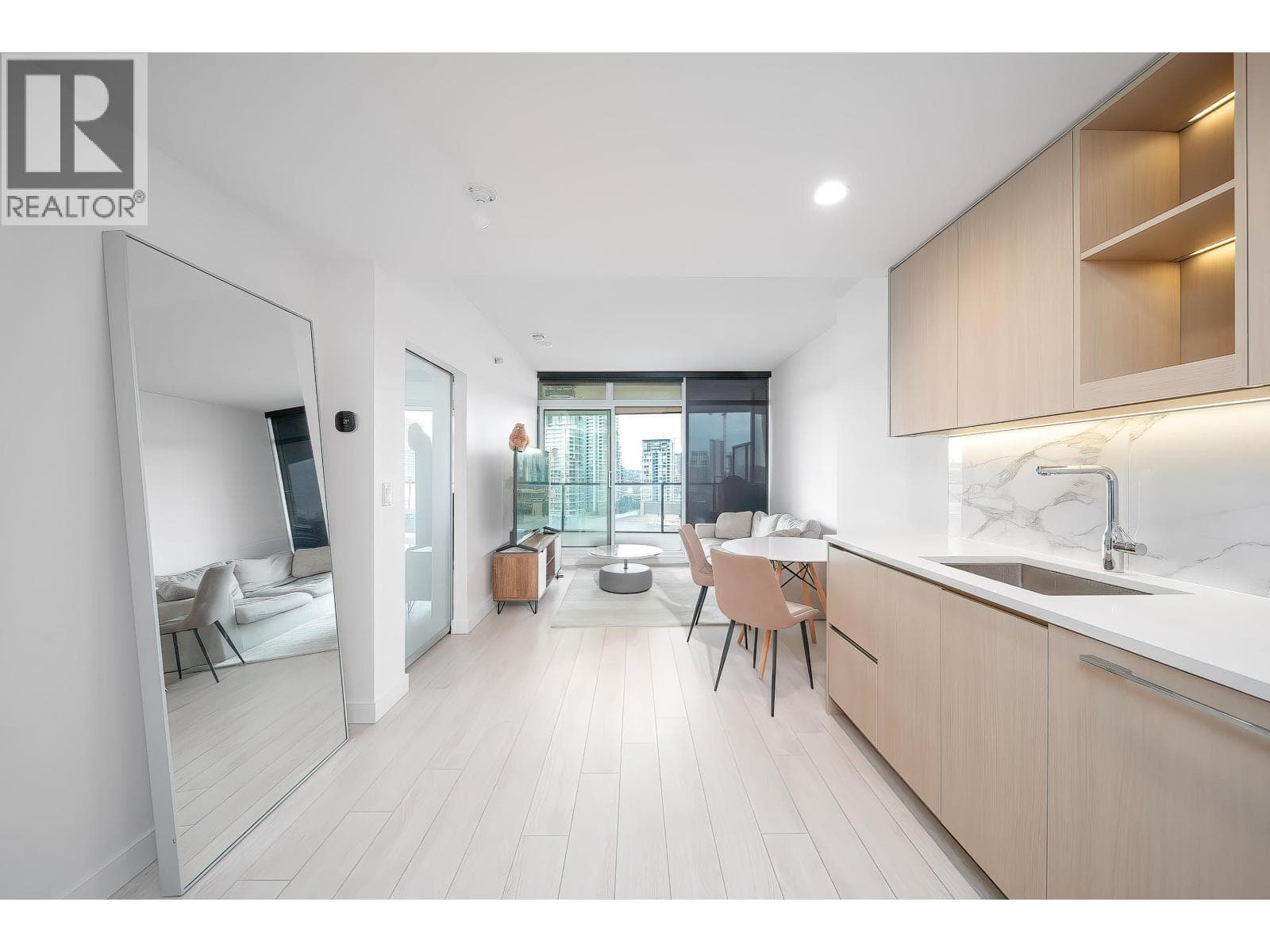 810 4880 LOUGHEED HIGHWAY, Greater Vancouver — photo 5