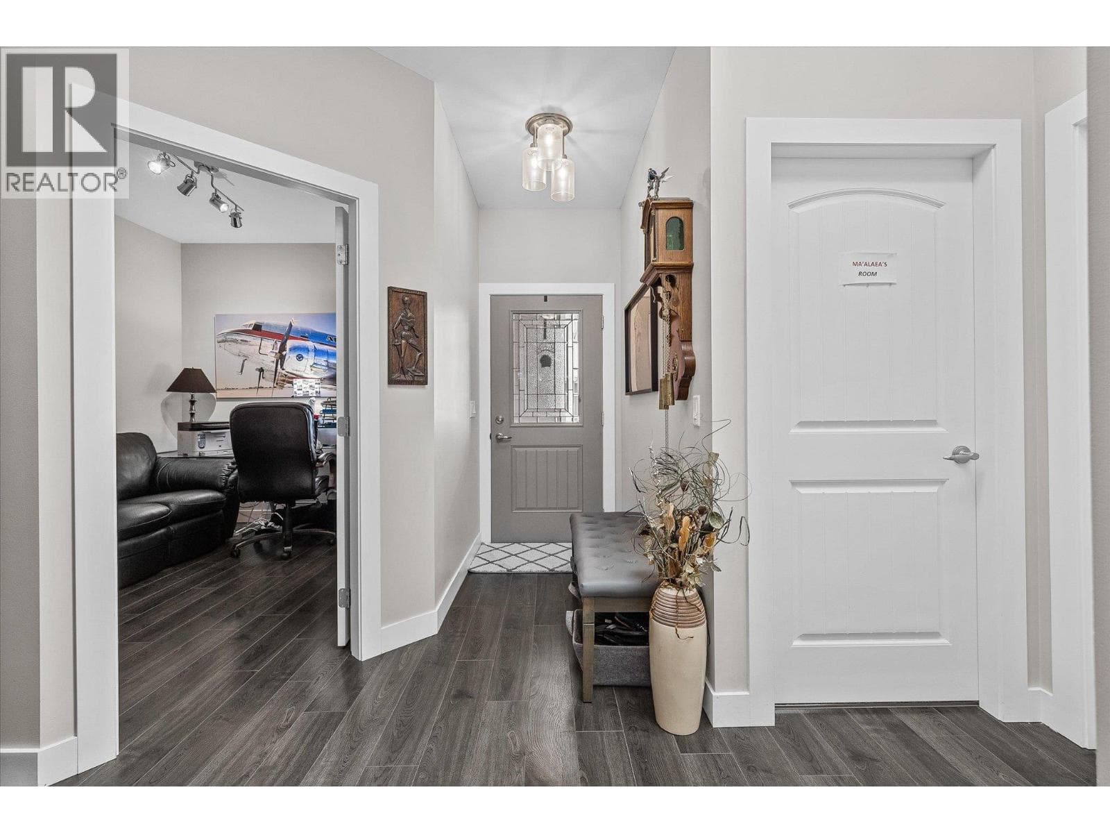 2058 Aspen Drive, Interior REALTORS® — photo 5