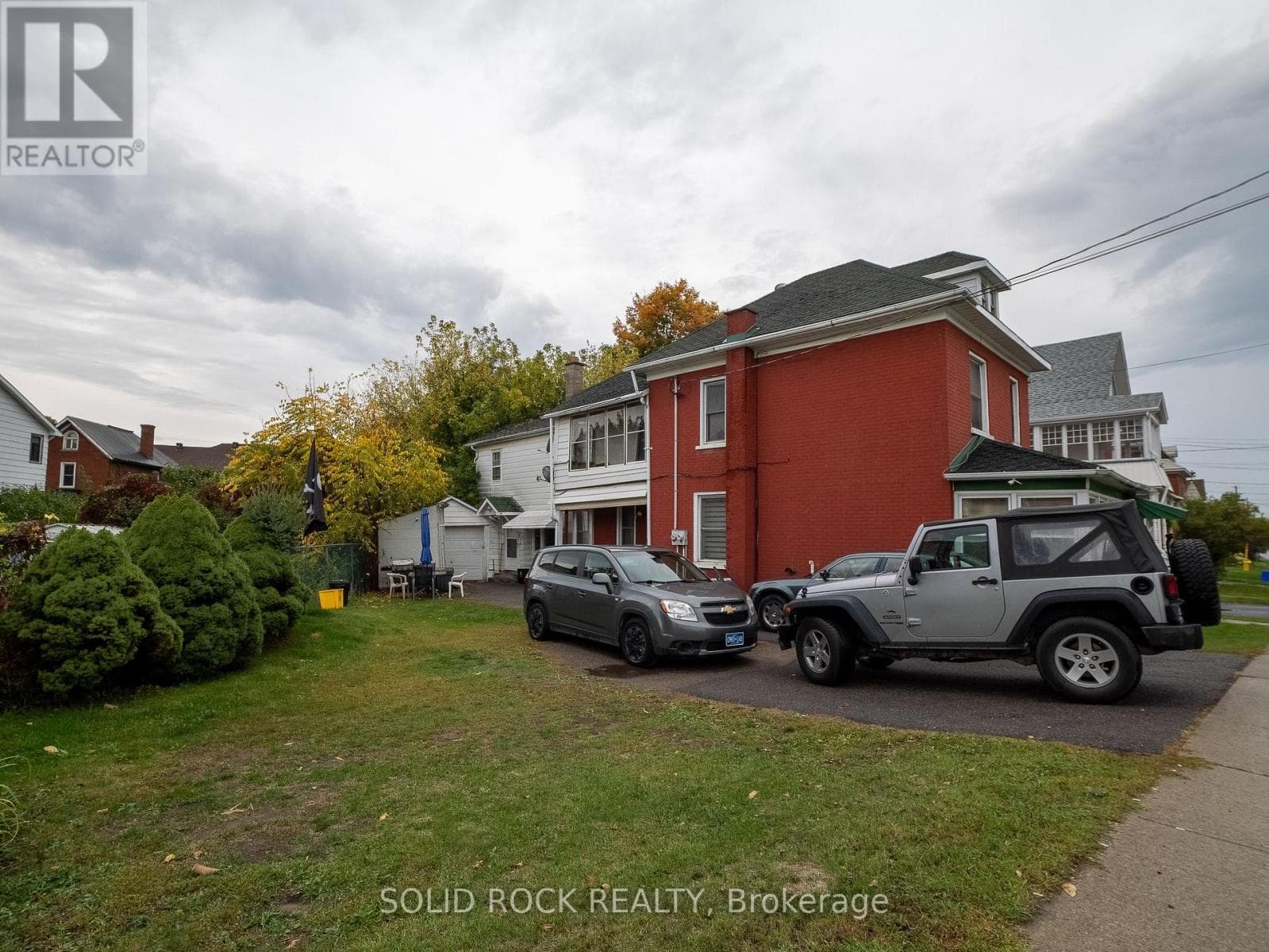 98 ELMSLEY STREET N, Ottawa — photo 2
