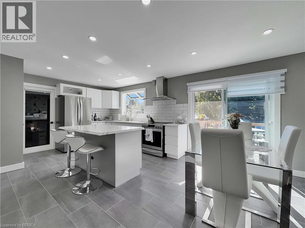 46 DAVIS STREET WEST — photo 3