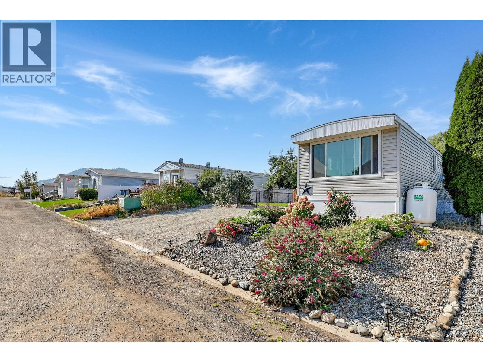 8945 HWY 97N Unit# 34 — photo 4