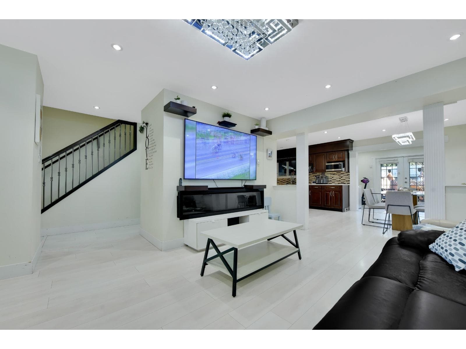 9068 146A STREET, Fraser Valley — photo 2