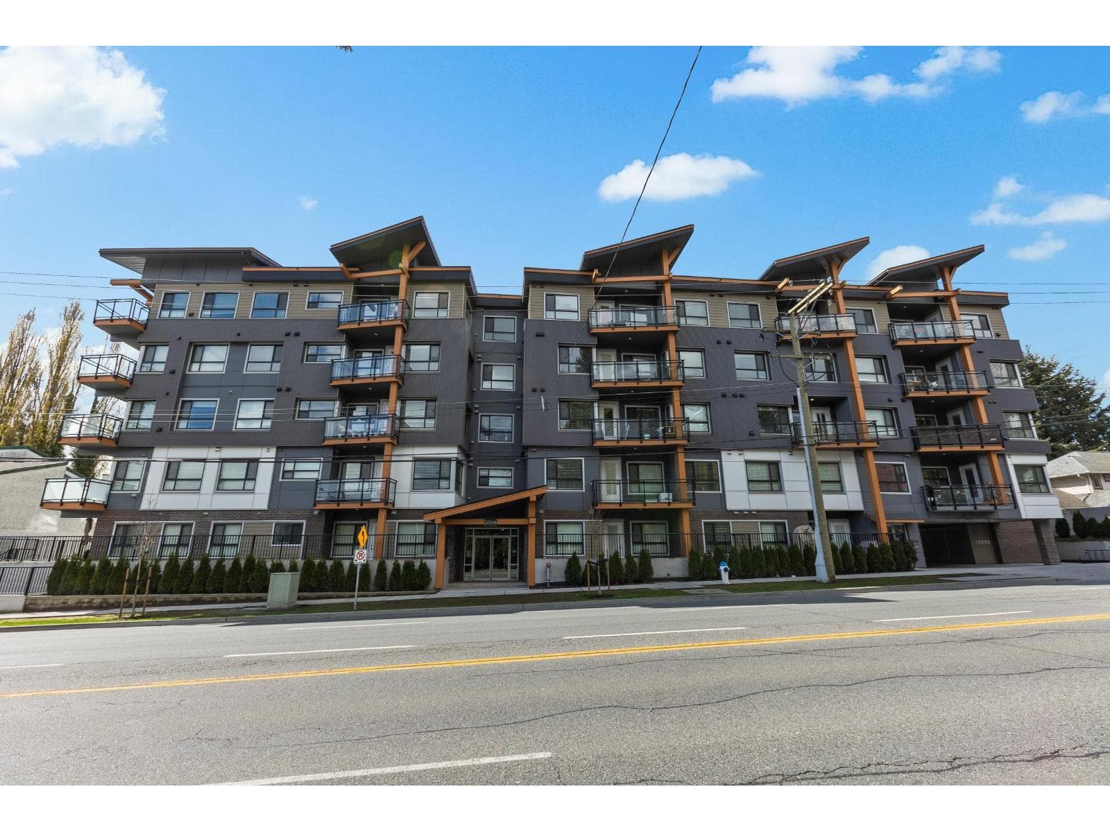 305 33568 GEORGE FERGUSON WAY, Fraser Valley — photo 2