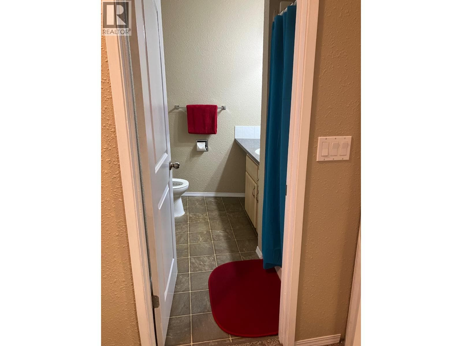555 DALGLEISH DRIVE UNIT 401, Interior REALTORS® — photo 4