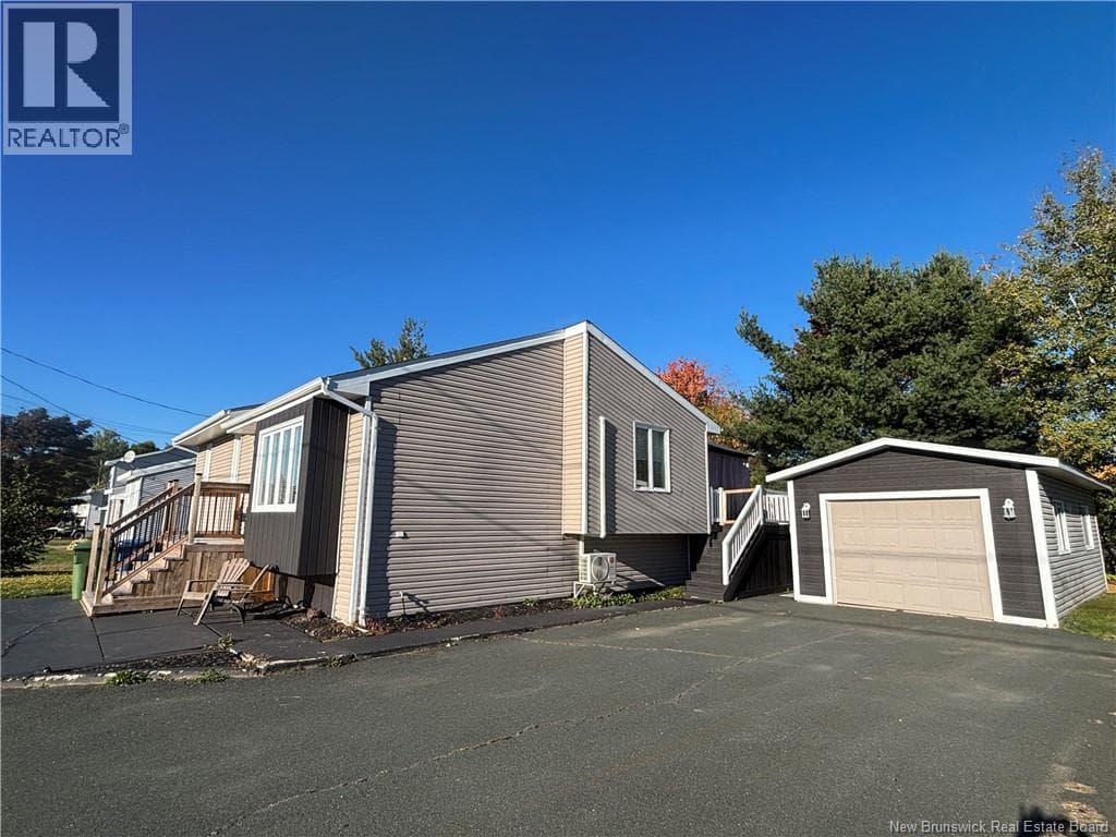 1027 RUE HACHE, New Brunswick — photo 2