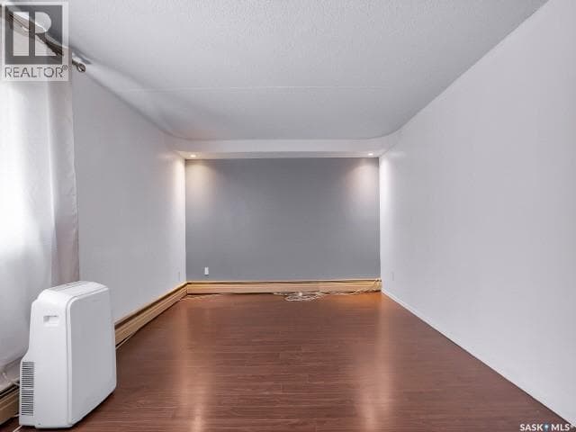 11 20 Assiniboine STREET, Saskatchewan — photo 4