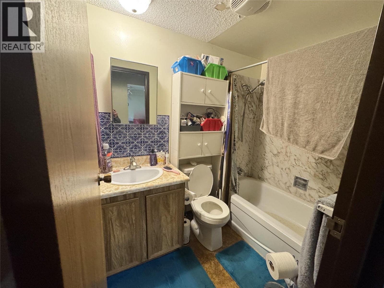 279 Alder Drive Unit# 210, Interior REALTORS® — photo 3