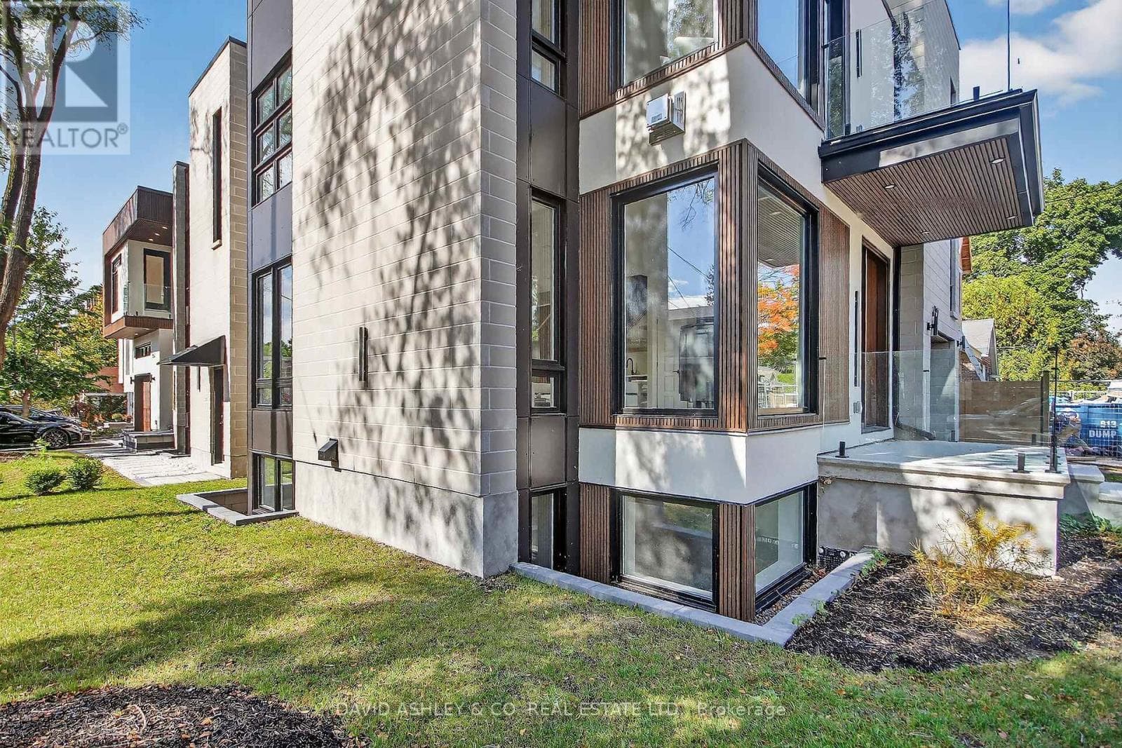612 TWEEDSMUIR AVENUE, Ottawa — photo 3