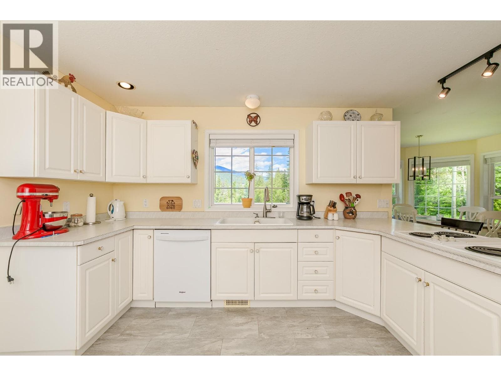 4340 SEDERBERG ROAD, Interior REALTORS® — photo 5