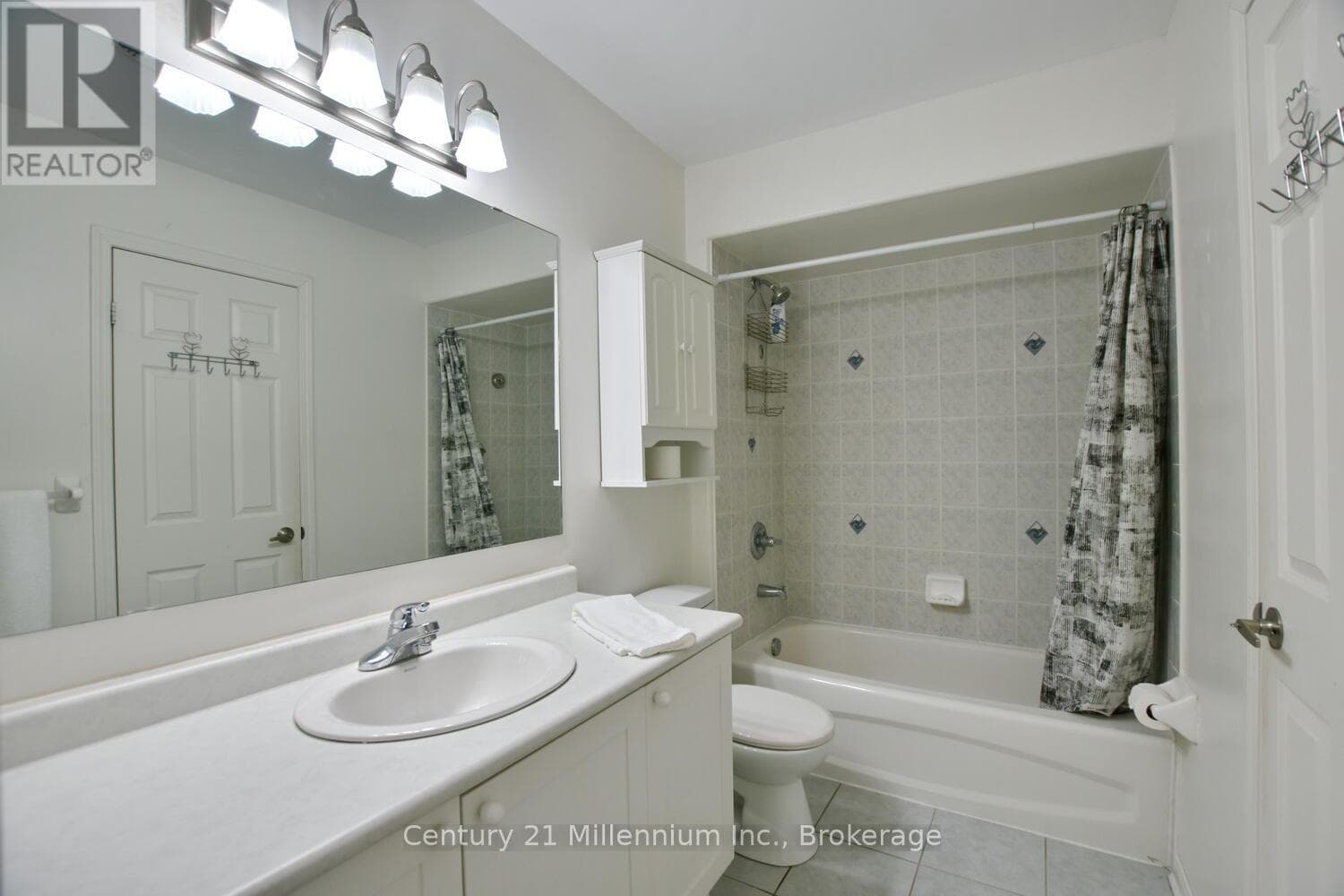 35 NORTHWOOD DRIVE, OnePoint — photo 4