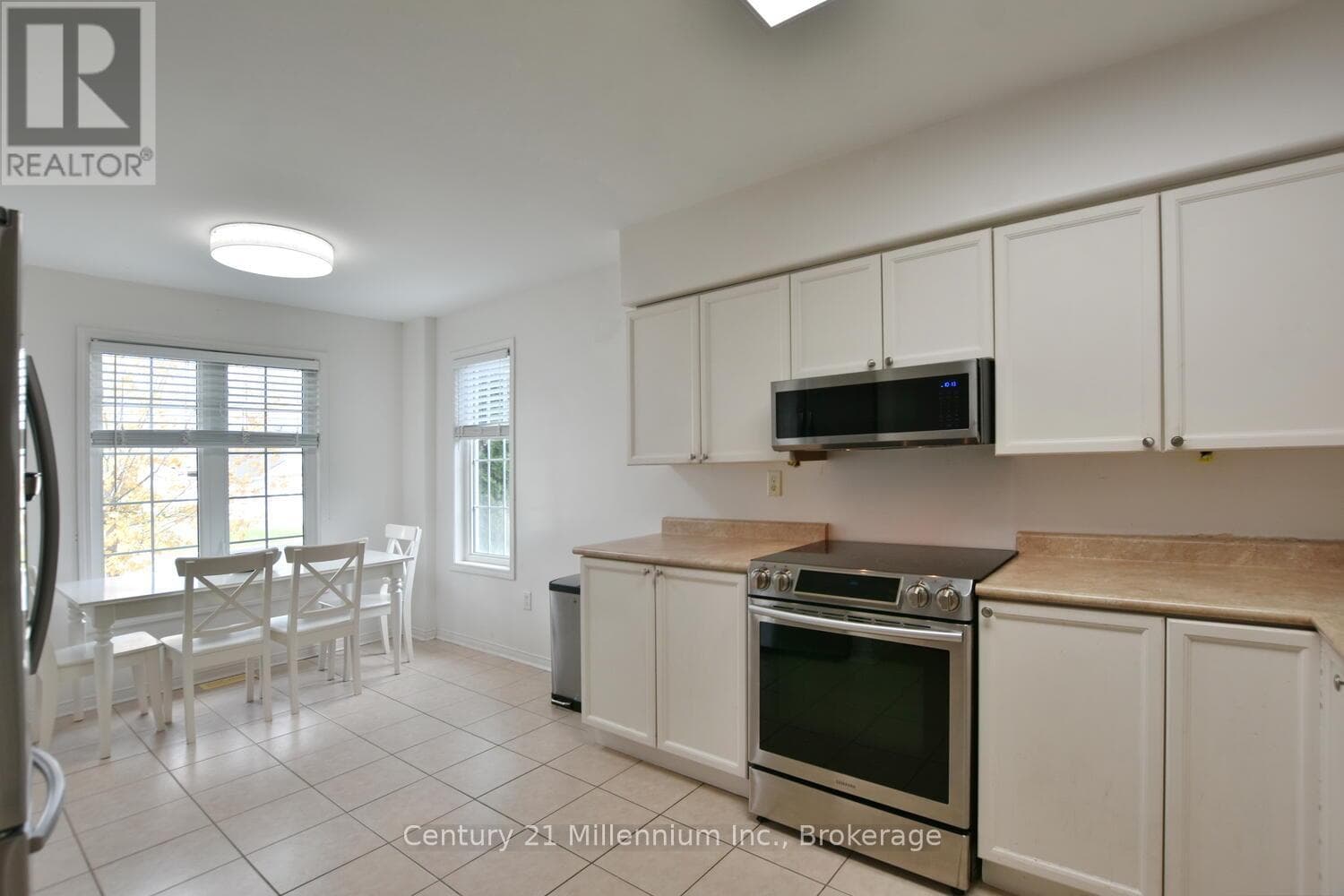 35 NORTHWOOD DRIVE, OnePoint — photo 3