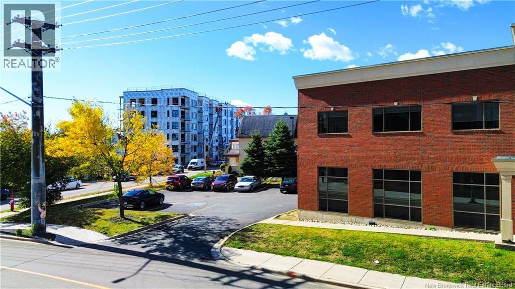 50 FOUNDRY STREET — photo 3