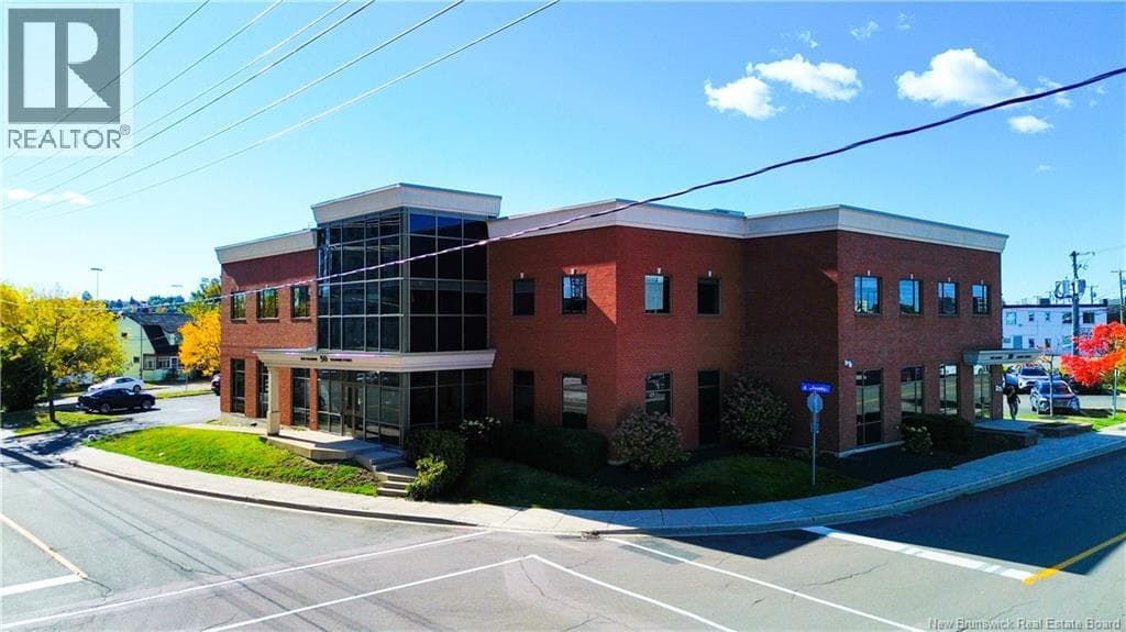 50 FOUNDRY STREET — photo 2