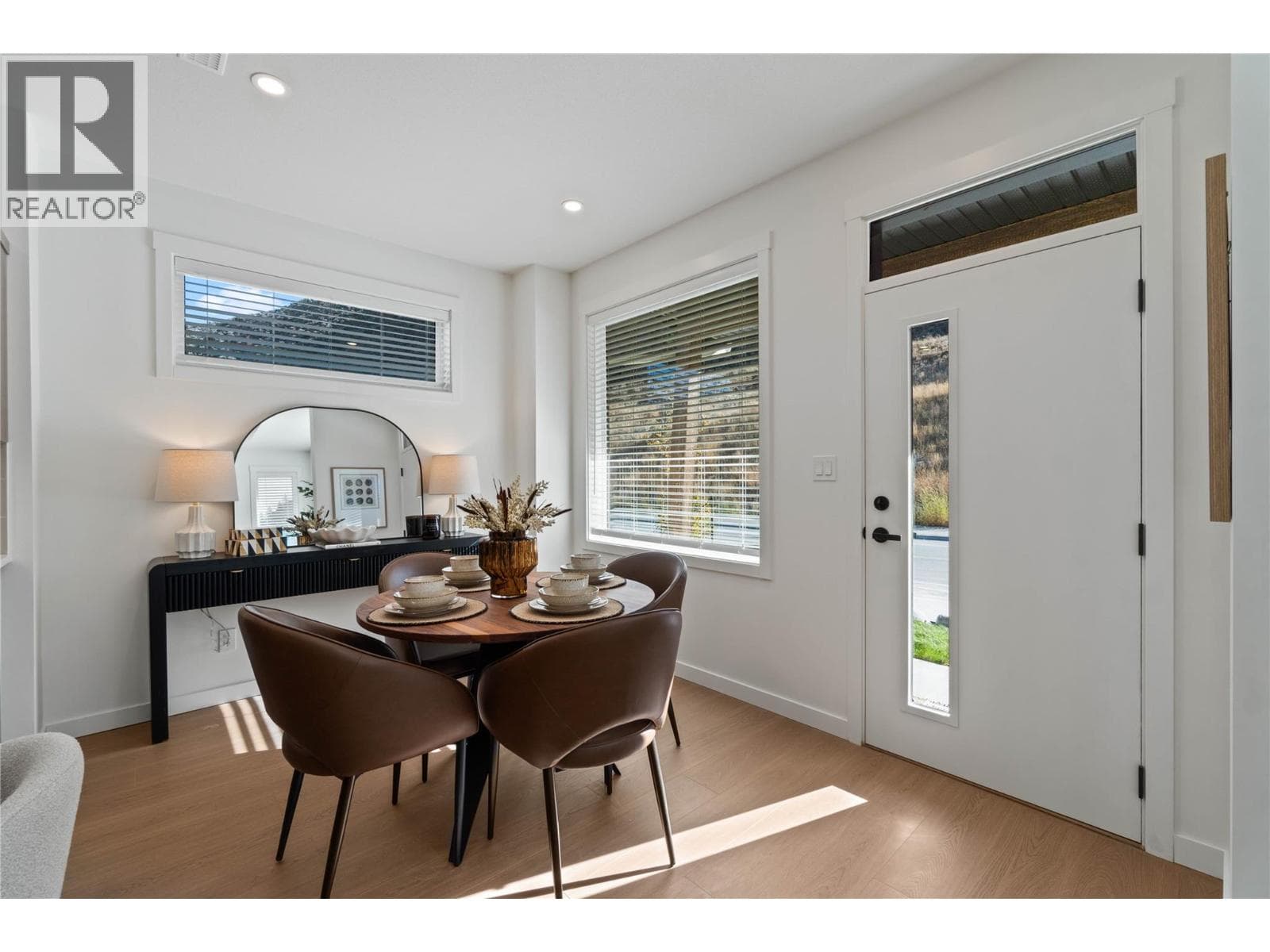 3580 VALLEYVIEW DRIVE UNIT 108 — photo 4