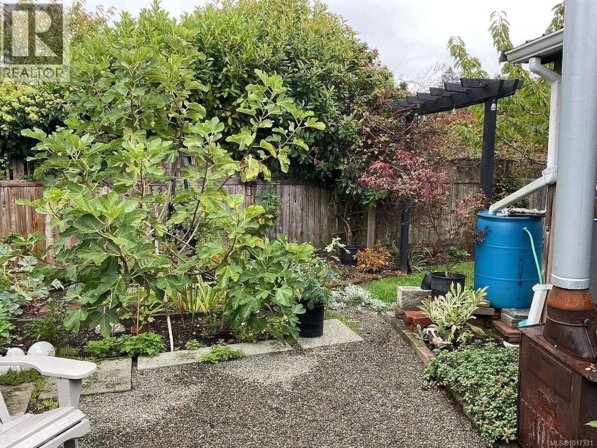 19 129 MERIDIAN WAY, Vancouver Island — photo 5