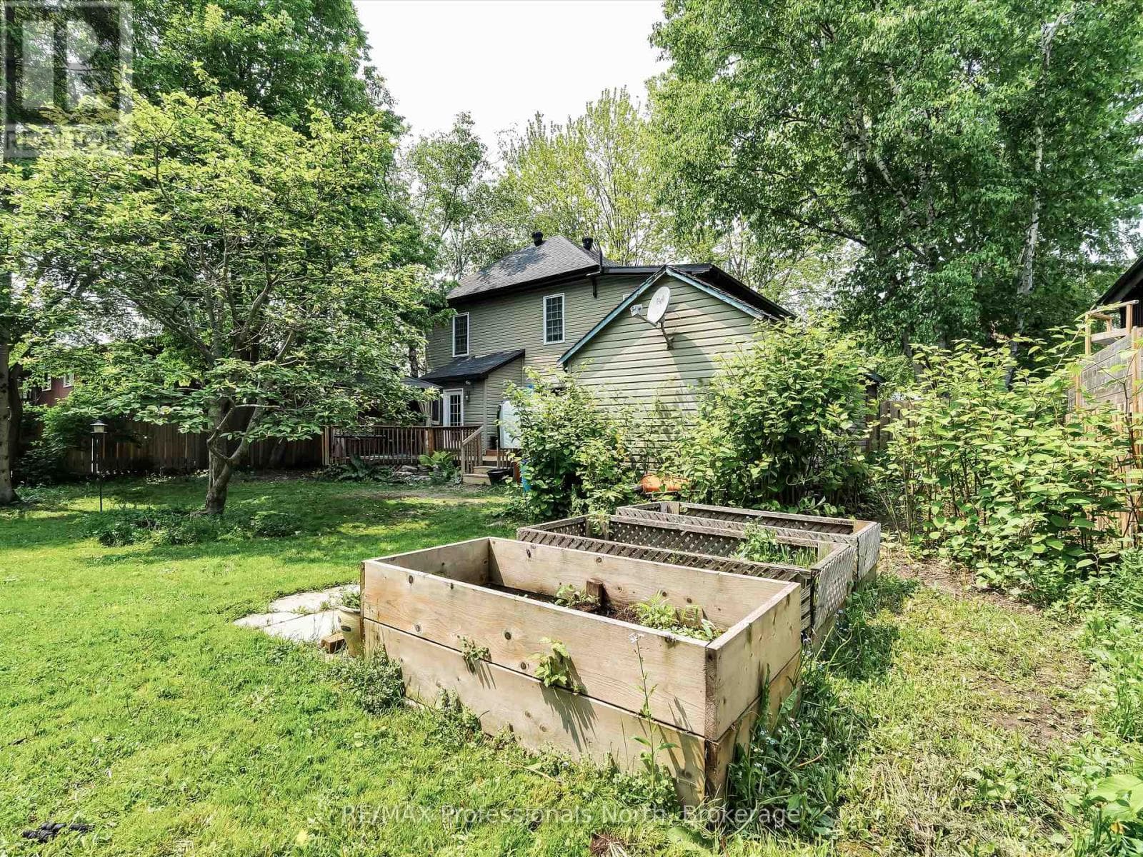 74 TAYLOR ROAD, OnePoint — photo 4