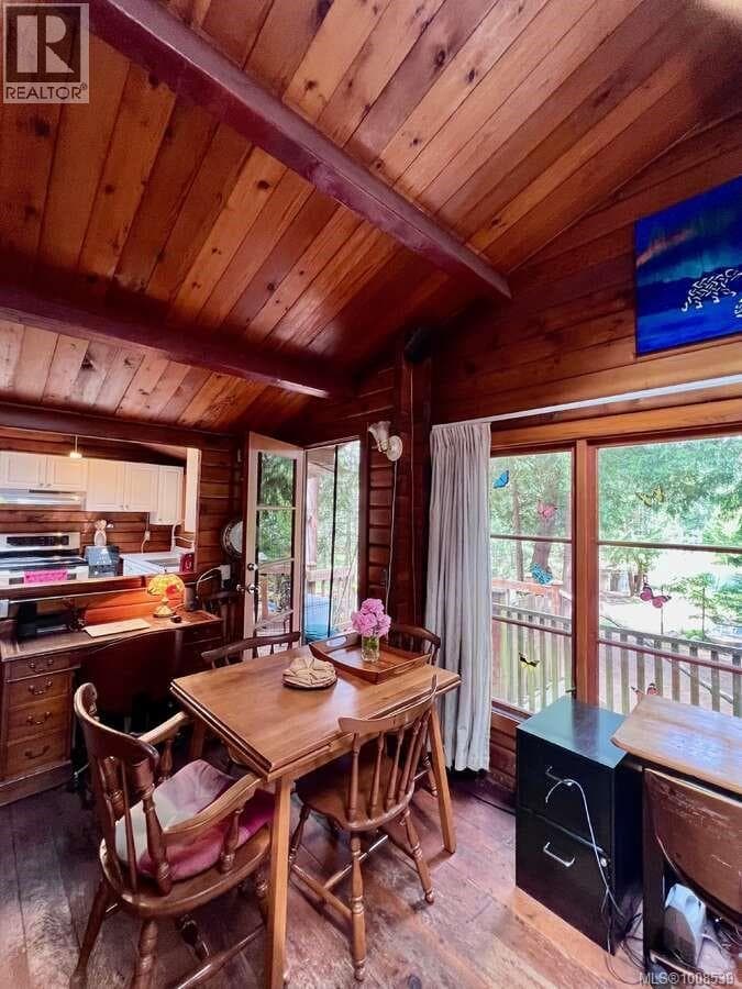 557 WEATHERS WAY, Vancouver Island — photo 2
