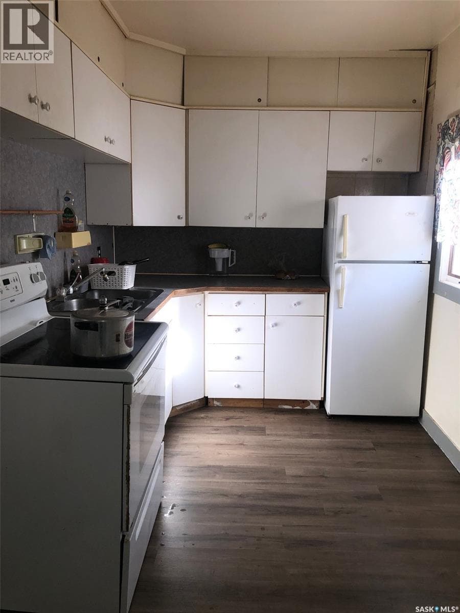 26 2ND AVENUE NORTHEAST in