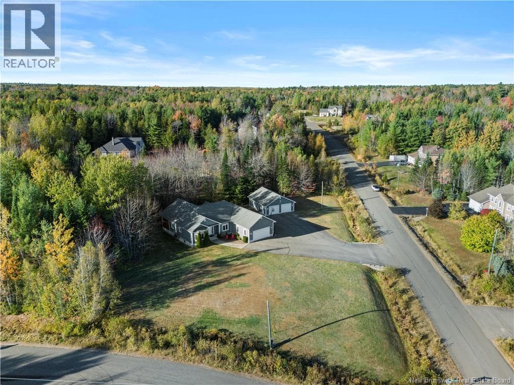 7 Starling Crescent, New Brunswick — photo 2