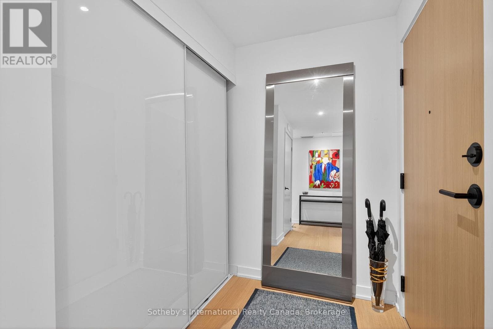 224 - 31 HURON STREET, OnePoint — photo 2