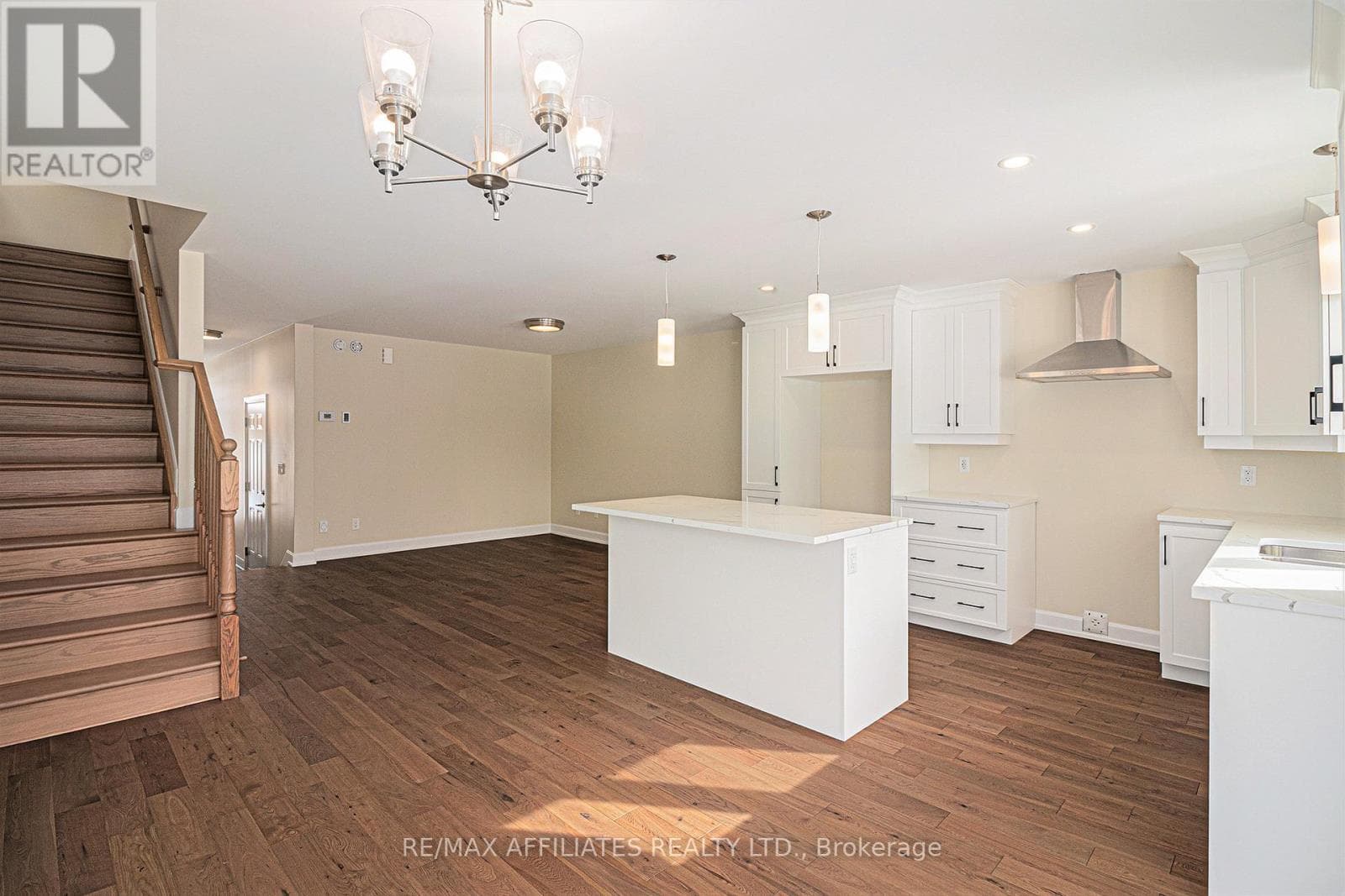 351 VOYAGEUR PLACE, Ottawa — photo 5