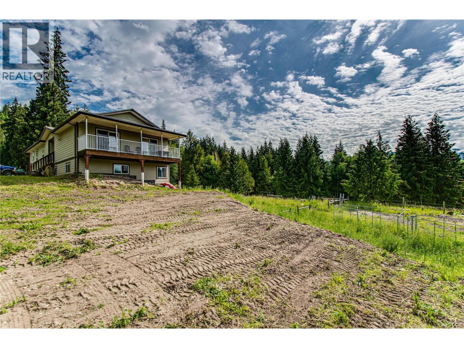 31 VIOLET ROAD, Interior REALTORS® — photo 3