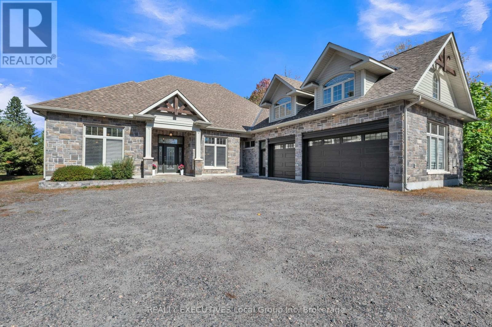 34 SUNRISE BAY DRIVE in 