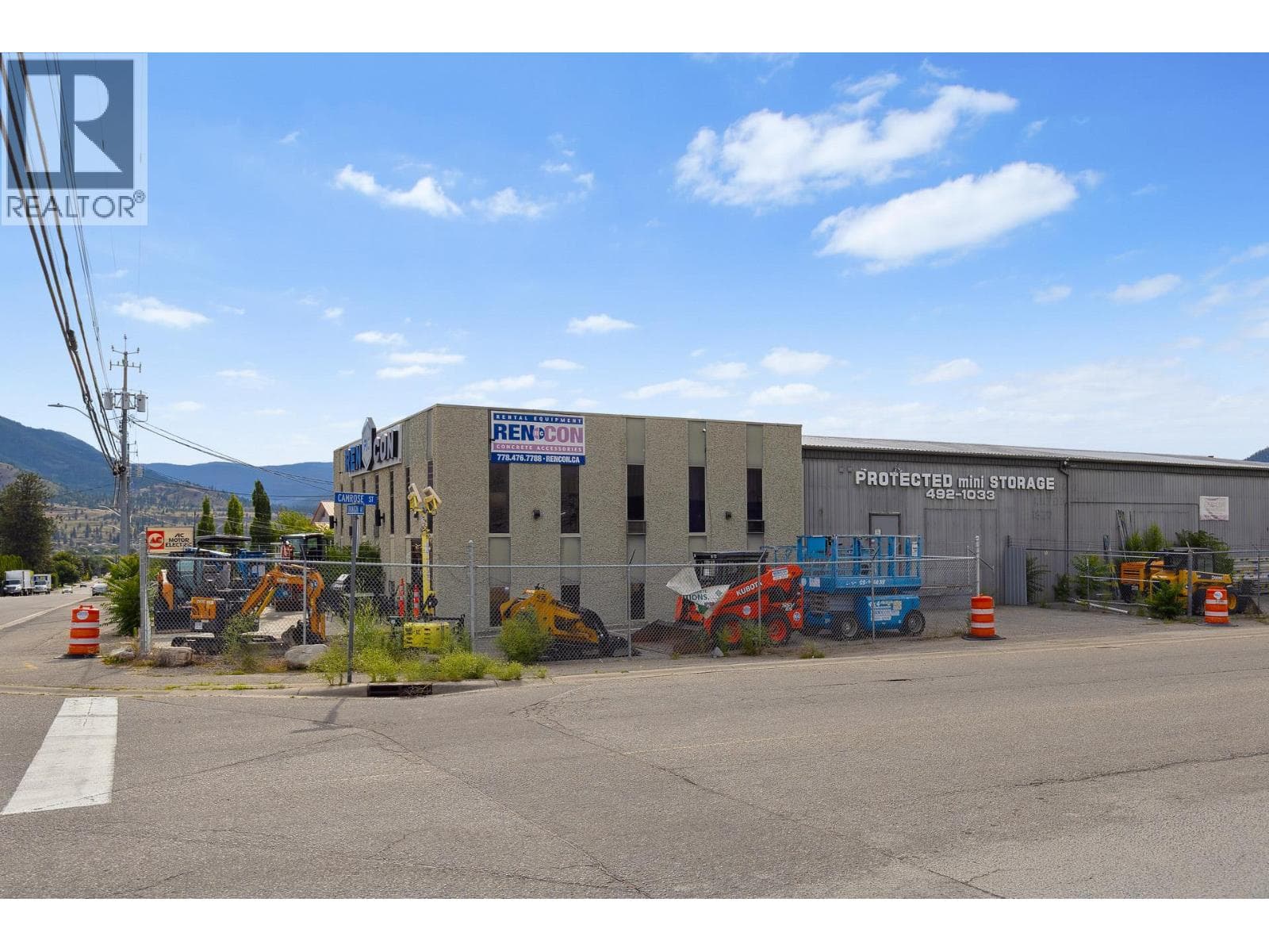 275 OKANAGAN AVENUE EAST, Interior REALTORS® — photo 4