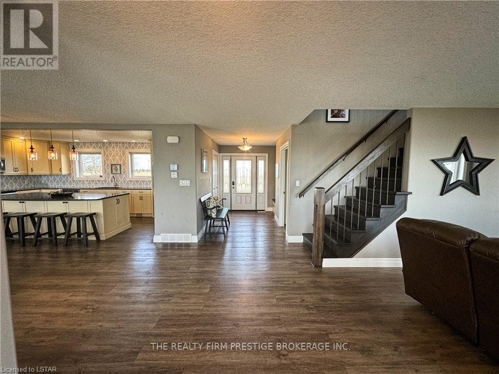 18574 ERIE SHORE DRIVE, London and St. Thomas — photo 3