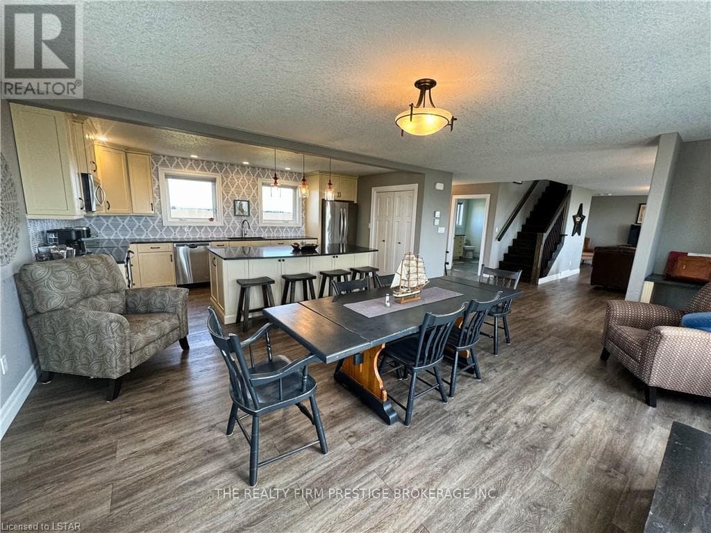 18574 ERIE SHORE DRIVE, London and St. Thomas — photo 4