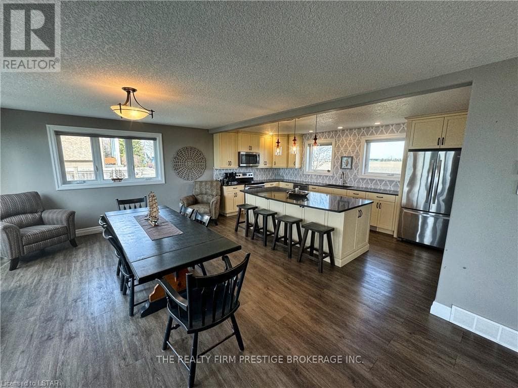 18574 ERIE SHORE DRIVE, London and St. Thomas — photo 5