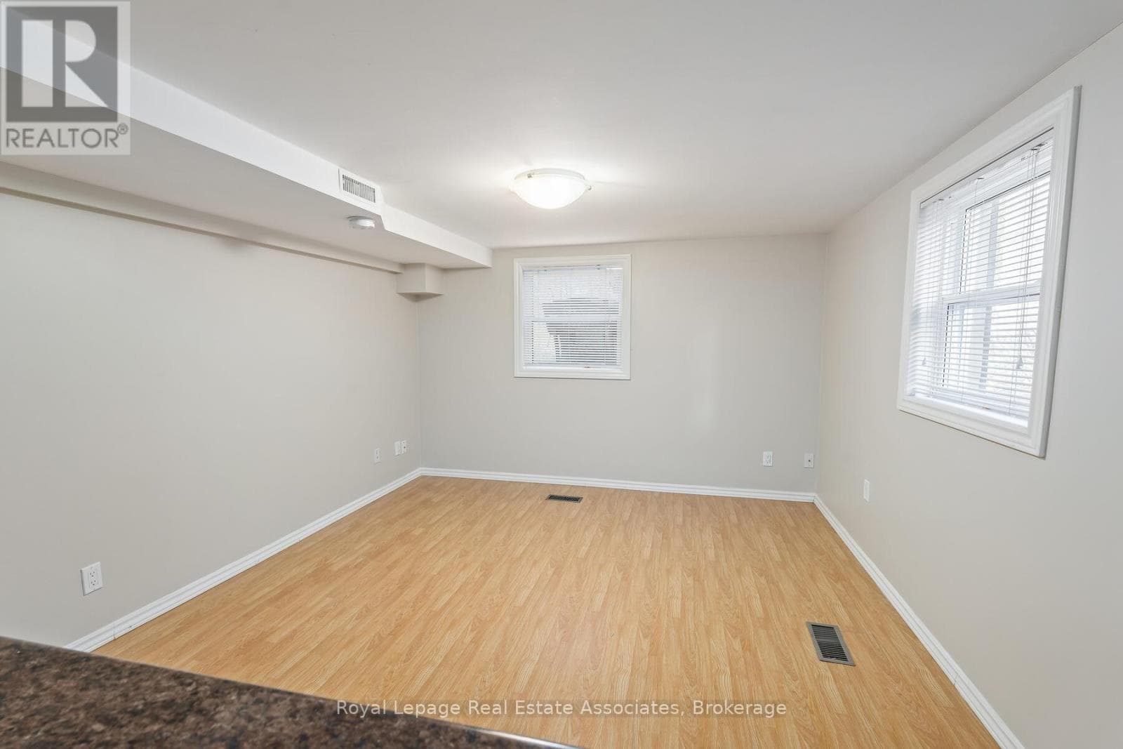 17 ACADEMY ROAD, Toronto — photo 2