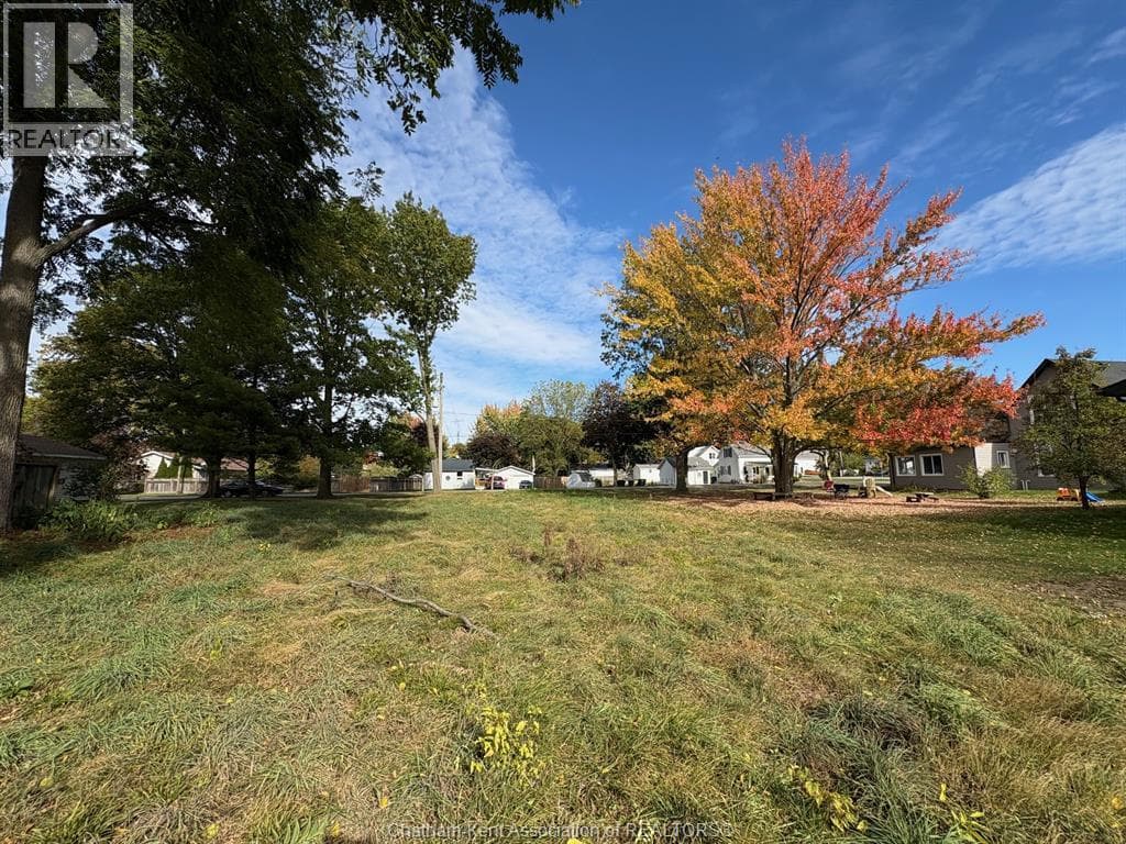 19 Richard STREET South in 