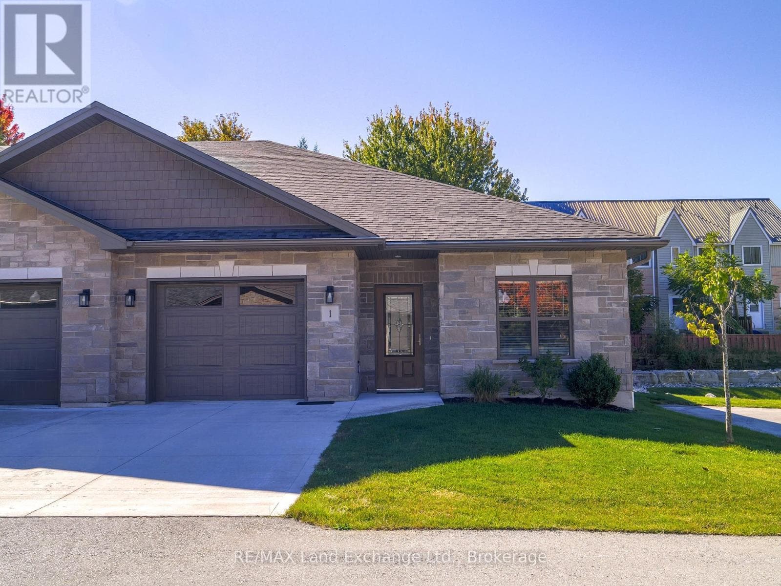 1 - 775 CAMPBELL AVENUE in 