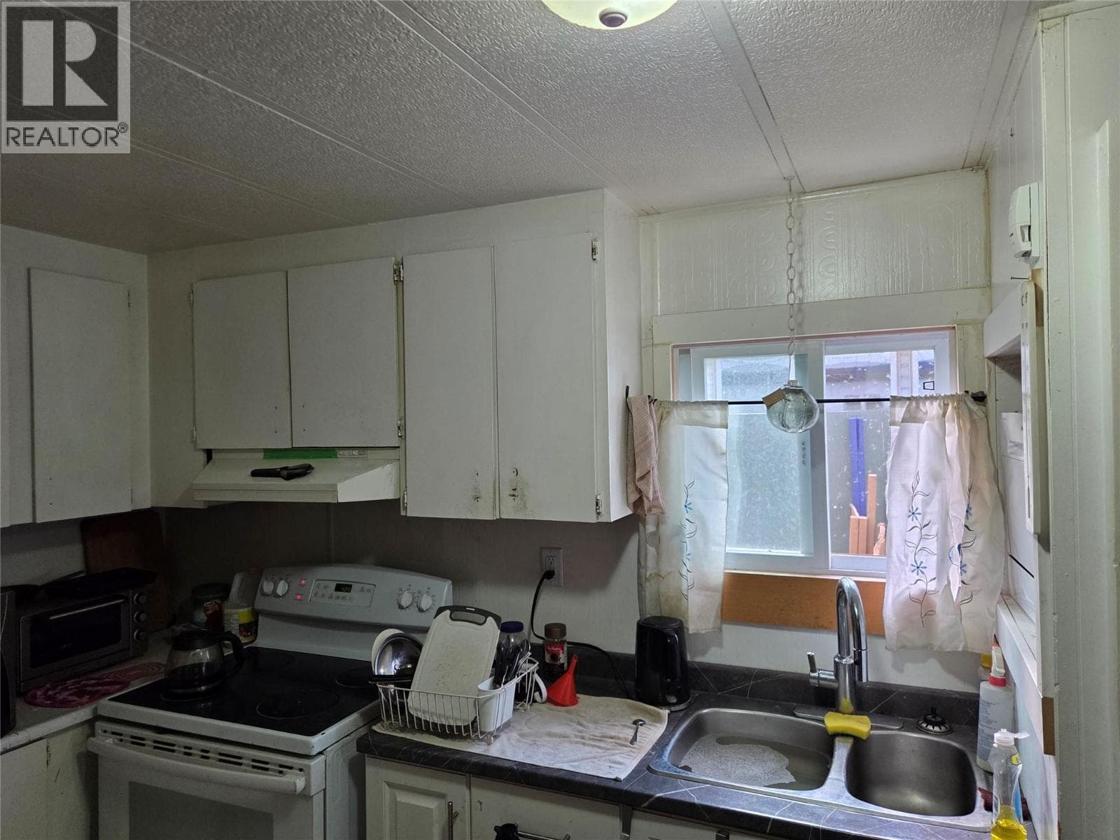 2637 9TH STREET, Interior REALTORS® — photo 3