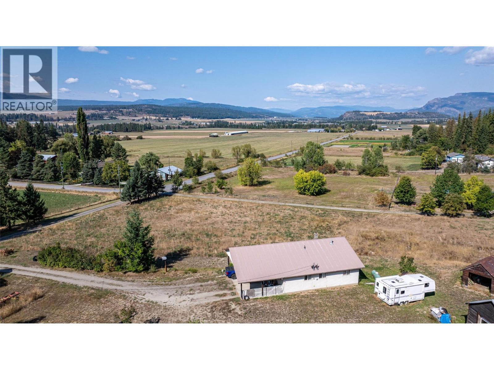 4596 BACK ENDERBY ROAD, Interior REALTORS® — photo 3